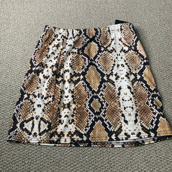 Pretty Little Thing Womens Skirt Size 10 Taupe Snakeskin Print Mini Cloressa - Picture 4 of 11